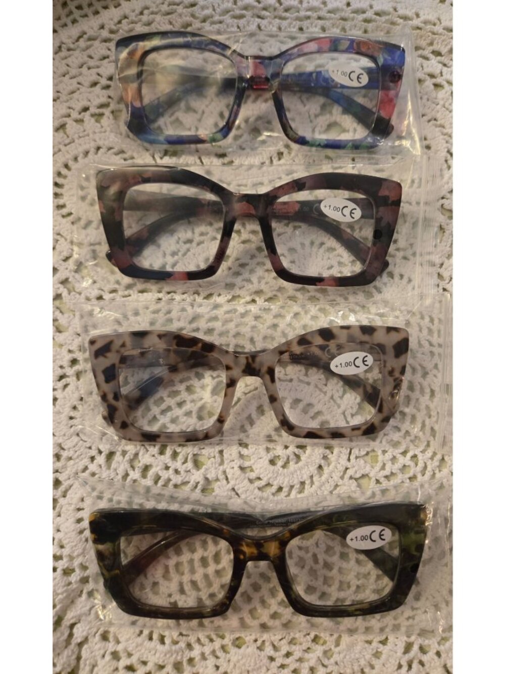 # 3002, 4 pair designer readers glasses 1.00 strength